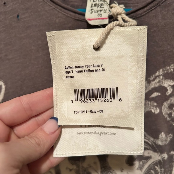 Magnolia Pearl Charcoal Graphic Tee - Picture 3 of 8